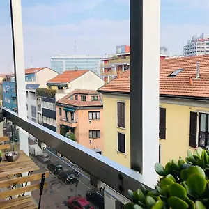 Morivione - Bocconi Free Parking Appartement